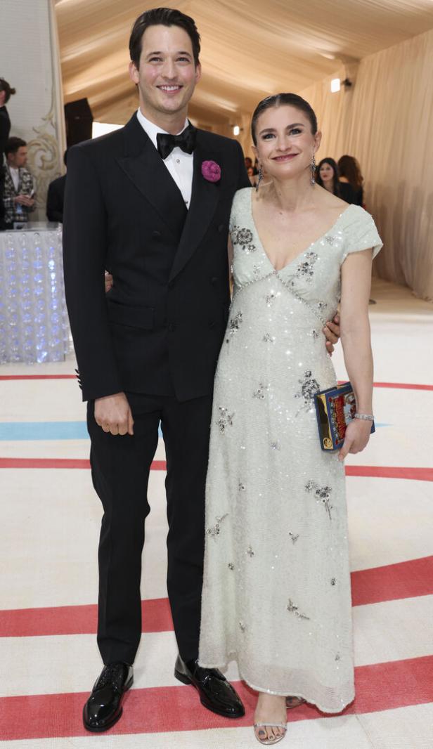 Chloe Malle mit Nick Brown bei der Met Gala 2023. The Met Gala red carpet arrivals in New York City