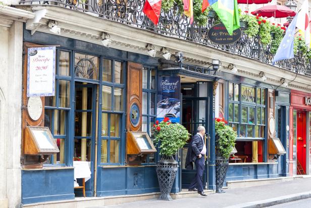 Le Procope Restaurant in Paris, France Le Procope Restaurant in Paris, France