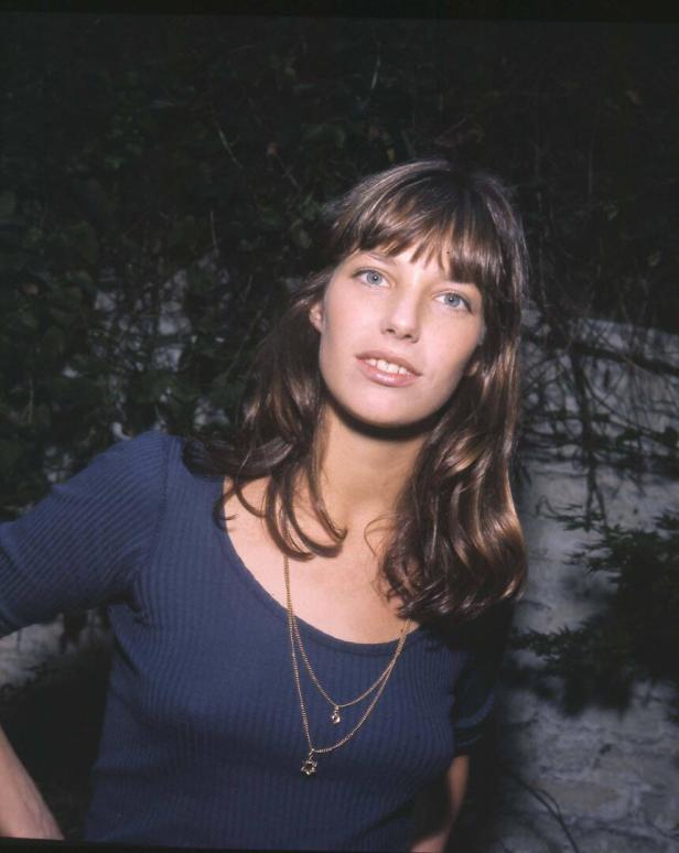 Sängerin und Schauspielerin Jane Birkin im Jahr 1971: Die Stirnfransen, die sie trug, wollen jetzt alle. Sängerin und Schauspielerin Jane Birkin auf einem Foto aus dem Jahr 1971 mit offenem Haar.