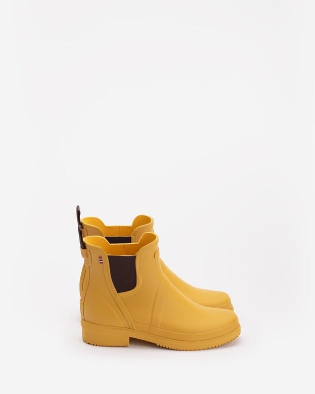 Halbhohe Schuhe von der schwedischen Marke  Tretorn. 