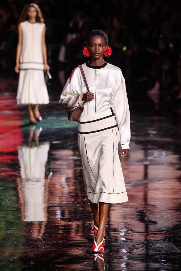 FASHION-FRANCE-WOMEN-CHANEL