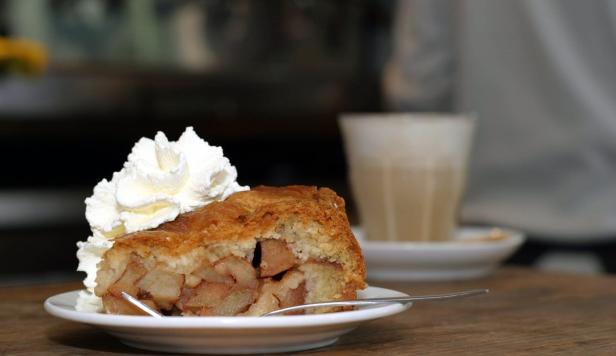 Apfelkuchen im Café Winkel
