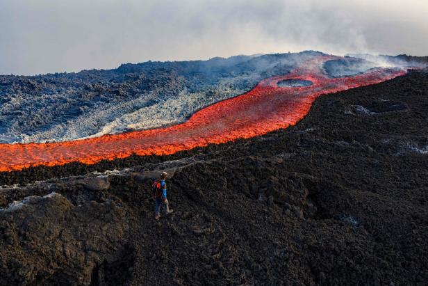 TOPSHOT-ITALY-ERUPTION-VOLCANO-ETNA TOPSHOT-ITALY-ERUPTION-VOLCANO-ETNA