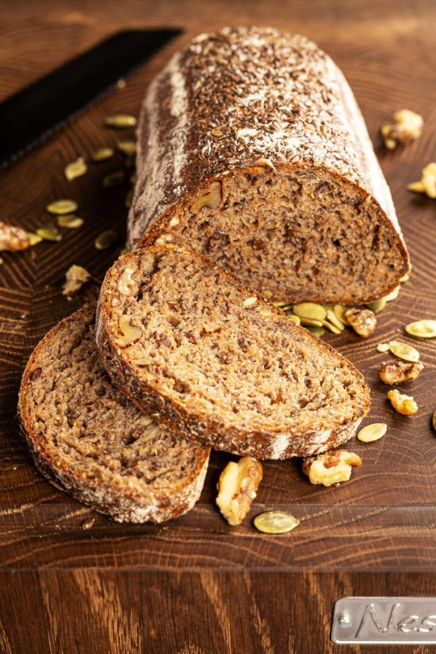 Leinsaat-Nuss-Brot Leinsaat-Nuss-Brot