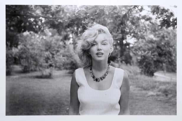 Marilyn Monroe photographed by Sam Shaw,1957. Exhibition of photographs by Sam Shaw Marilyn and Marl