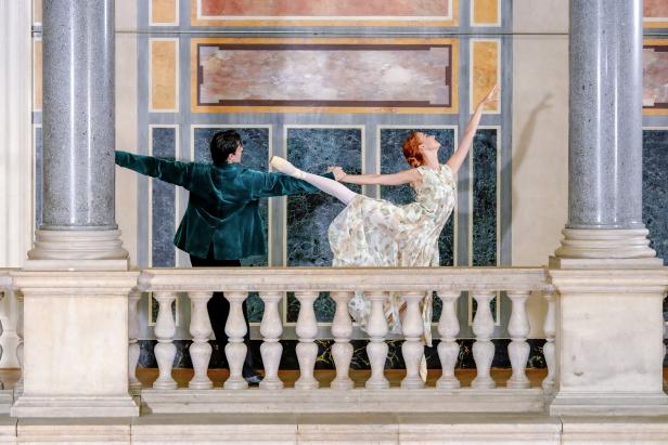 Glanzvolles Neujahrskonzertballett 2026 im Kasten! Zwei Tanzeinlagen aus MAK und Hofburg Teil der TV-Übertragung
