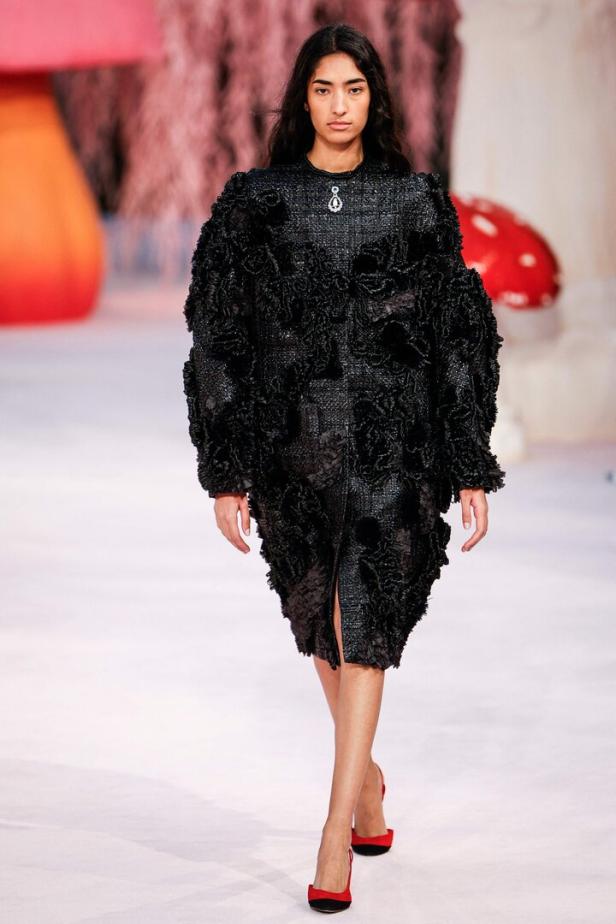 FASHION-FRANCE-WOMEN-CHANEL