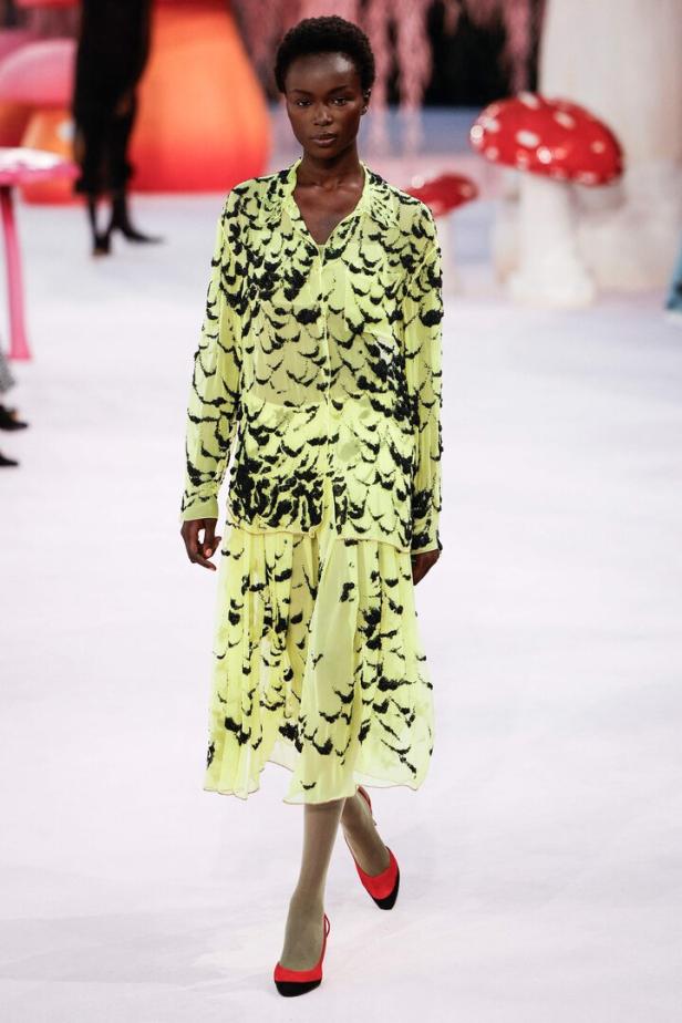 FASHION-FRANCE-WOMEN-CHANEL