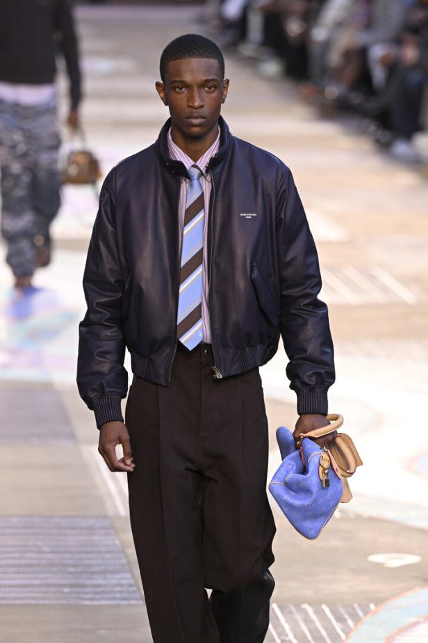 Louis Vuitton: Runway - Paris Fashion Week - Menswear Spring/Summer 2026