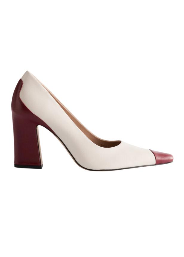 Schuhe in Beige aber mit dunkelbraunem Absatz