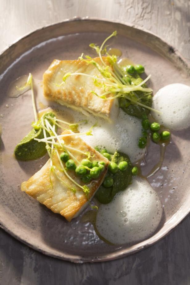 Steinbutt mit Erbsen-Hummus