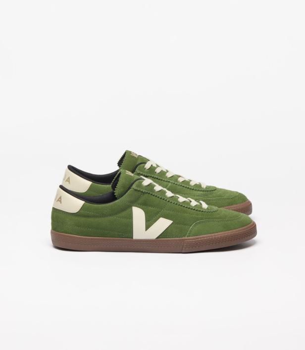 waldgrüne Veja-Sneaker