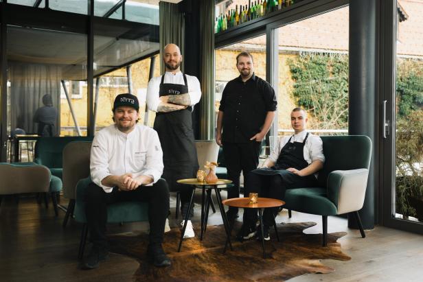 Johann Schmuck, Küchenchef Maximilian Grandtner und das Team vom Terra.