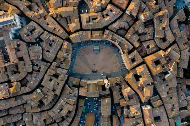 Piazza del Campo, Siena - Birds Eye View