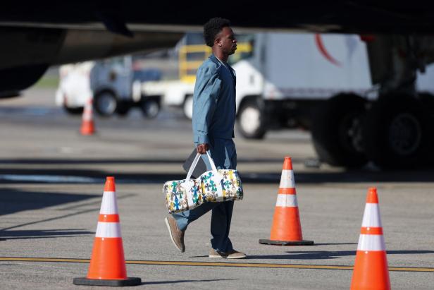 Vinicius Júnior hat’s gern bunter, „Multicolor Cross Patch“-Duffelbag von Chrome Hearts.