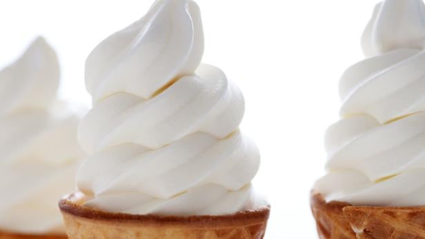 Soft serve ice cream