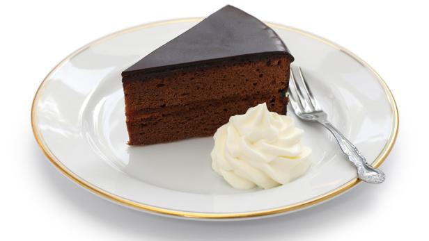 Sachertorte mit Schlag
