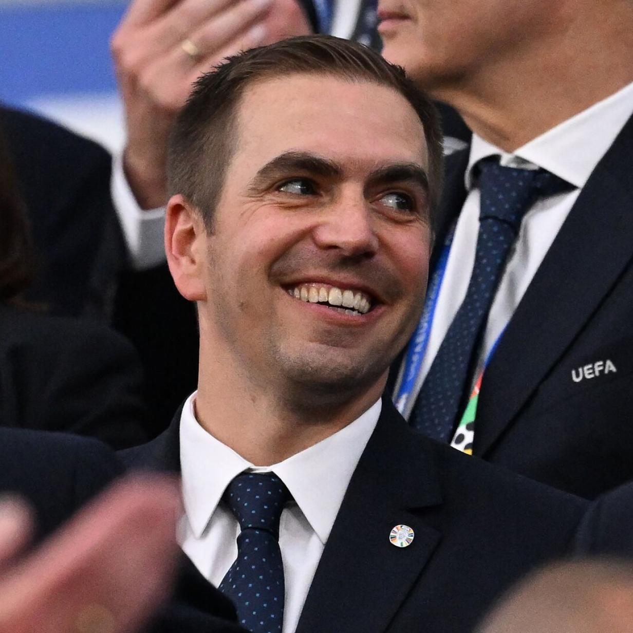 Ex Weltmeister Philipp Lahm Vermietet Seine Villa Am Tegernsee ex-weltmeister-philipp-lahm-vermietet-seine-villa-am-tegernsee