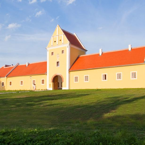 Der Meierhof, ein Nebengebäude des Schüttkasten Geras.