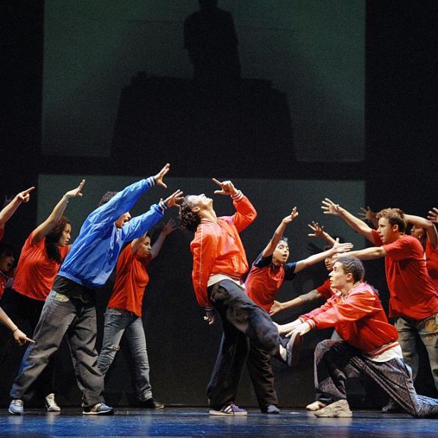 Ähnlich wie diese Tanz-Szene begeistert auch die Choreografie von Sadeck Waff das Publikum (Symbolbild).