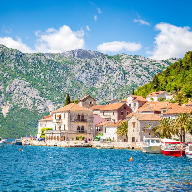 Perast liegt an der Bucht von Kotor und zählt nur ein paar Hundert Einwohner