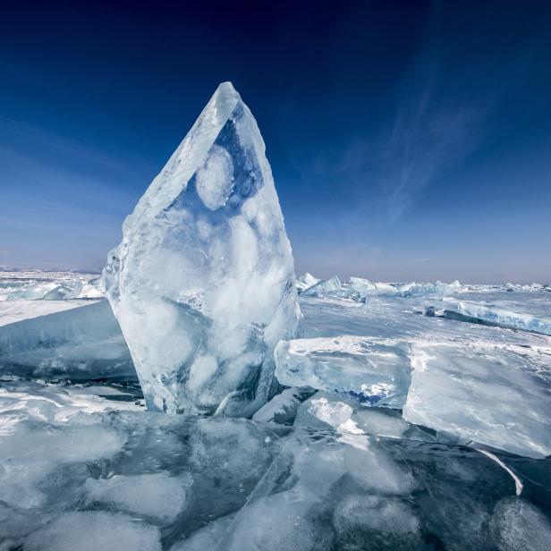 Foto von Eis am Balkalsee aus Michael Martins Bildband Terra. Gesichter der Erde 