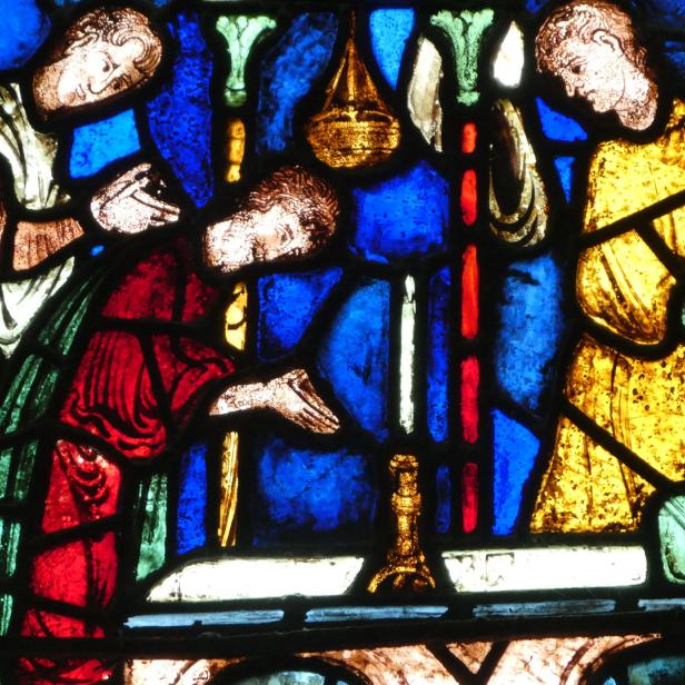 Ein Buntglasfenster in der Kathedralevon Canterbury.