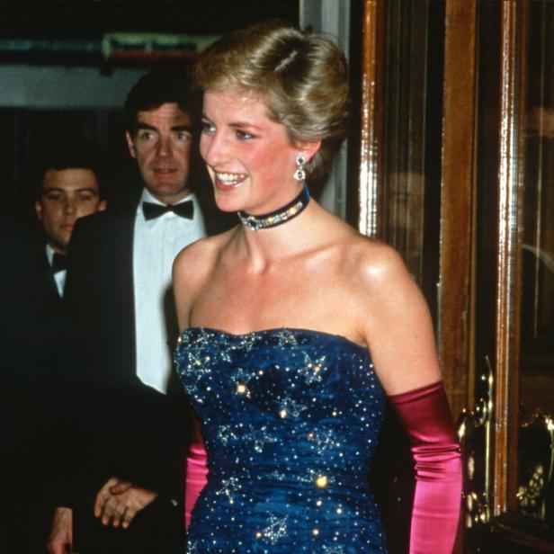 Prinzessin Diana in der Robe von Murray Arbeid