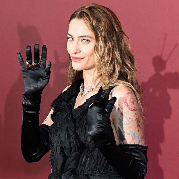 Paris Jackson bei der amfAR-Gala 2024