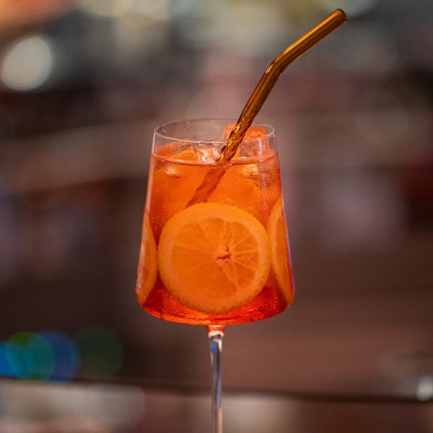 Aperol Spritz Alternative: Pampelle Royal