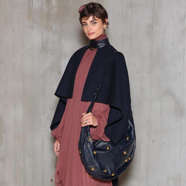 Taylor Hill bei der Chloé Womenswear Spring-Summer 2025 Show in Paris