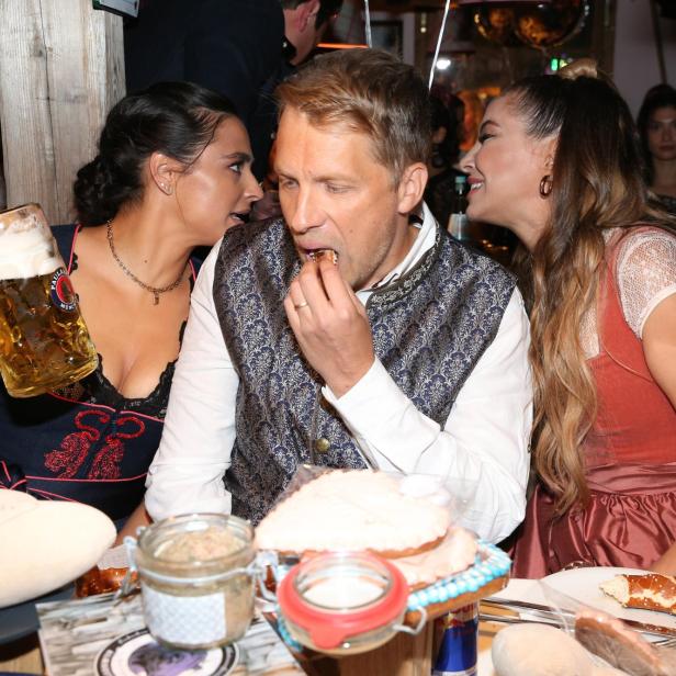 Amira Pocher, Oliver Pocher und Alessandra Meyer-Woelden auf einem Archivfoto vom Oktoberfest 2022