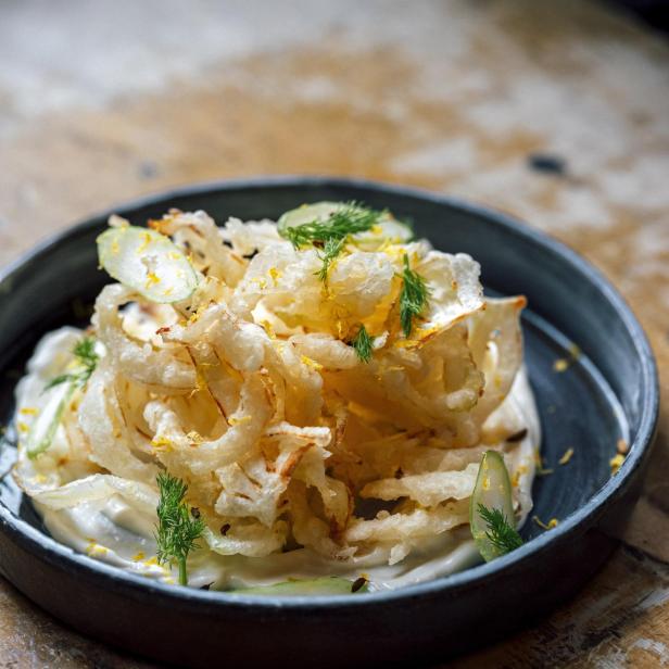 Fenchel im Tempurateig