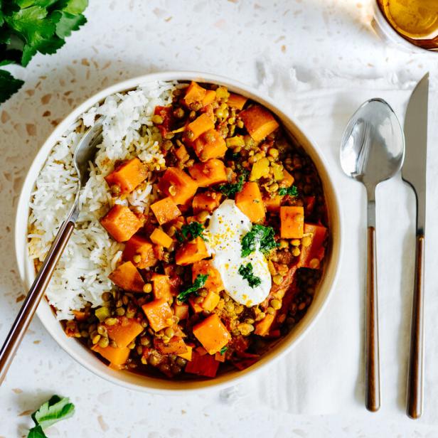 Süßkartoffel-Curry mit Linsen