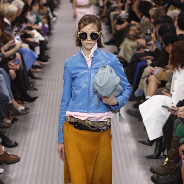 Miu Miu: Runway - Paris Fashion Week - Womenswear Spring-Summer 2025 Miu Miu: Runway - Paris Fashion Week - Womenswear Spring-Summer 2025