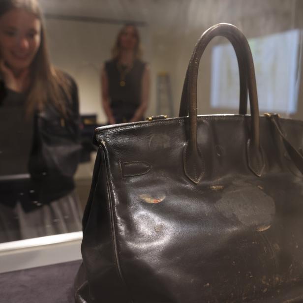 Le Birkin, der Prototyp der Birkin Bag, wurde bei Sotheby's versteigert. Le Birkin, der Prototyp der Birkin Bag, wurde bei Sotheby's versteigert.