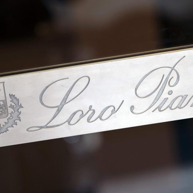 FILES-FRANCE-ECONOMY-FASHION-LABOUR-CLOTHING FILES-FRANCE-ECONOMY-FASHION-LABOUR-CLOTHING
