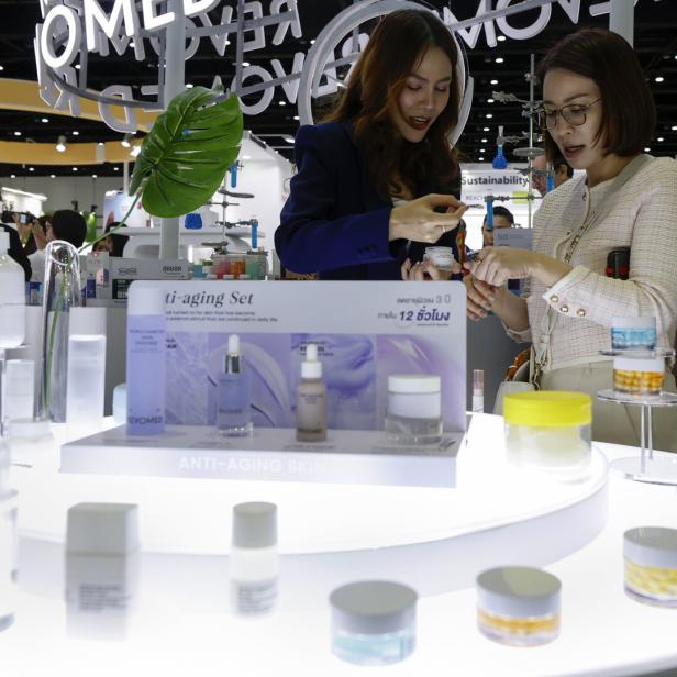 Cosmoprof CBE ASEAN beauty trade exhibition in Bangkok