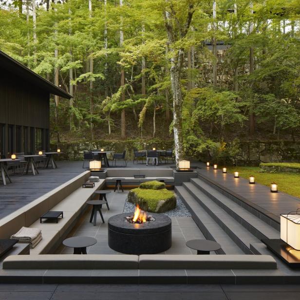 Aman Kyoto, Japan: Nur wenige Kilometer von Kyotos Stadtzentrum entfernt befindet sich dieser geheime Wald mit Steinwegen, Quelle und Pavillon.