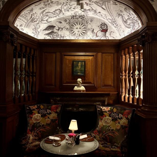 Nahaufnahme Brown Hotel
