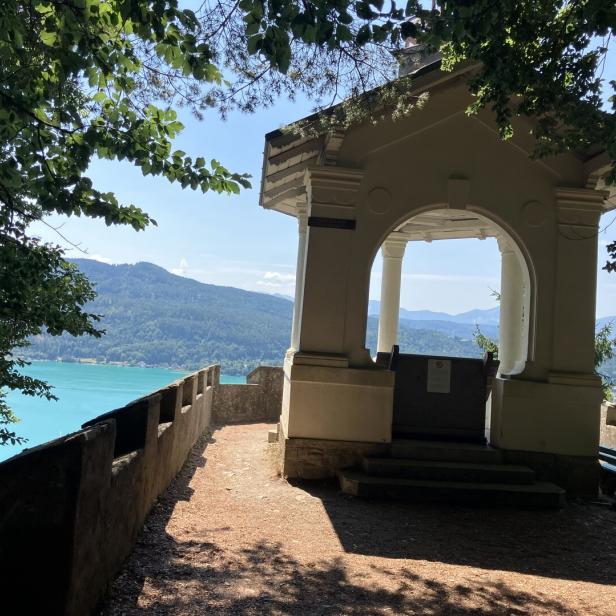46-218044930 Die Hohe Gloriette mit Aussicht auf den Wörthersee
