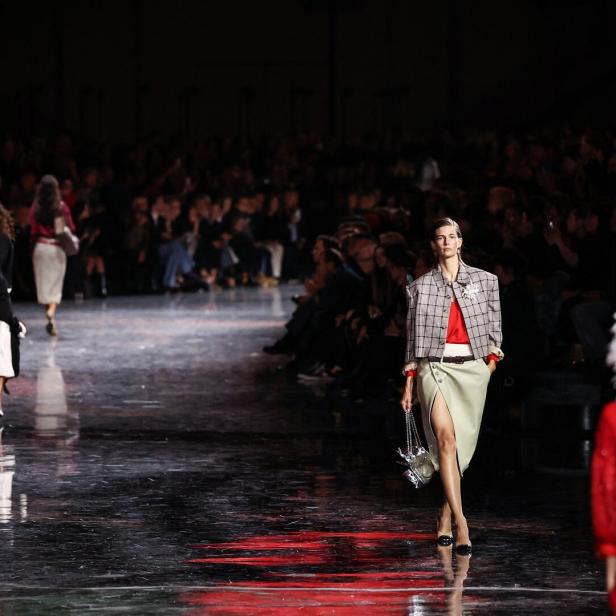 FASHION-FRANCE-WOMEN-CHANEL