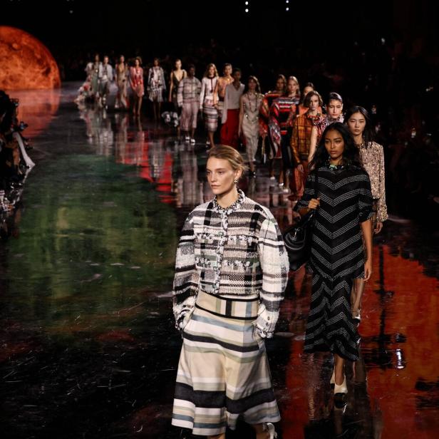 FASHION-FRANCE-WOMEN-CHANEL