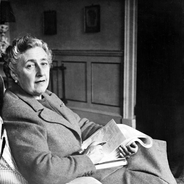 BIO-AGATHA CHRISTIE