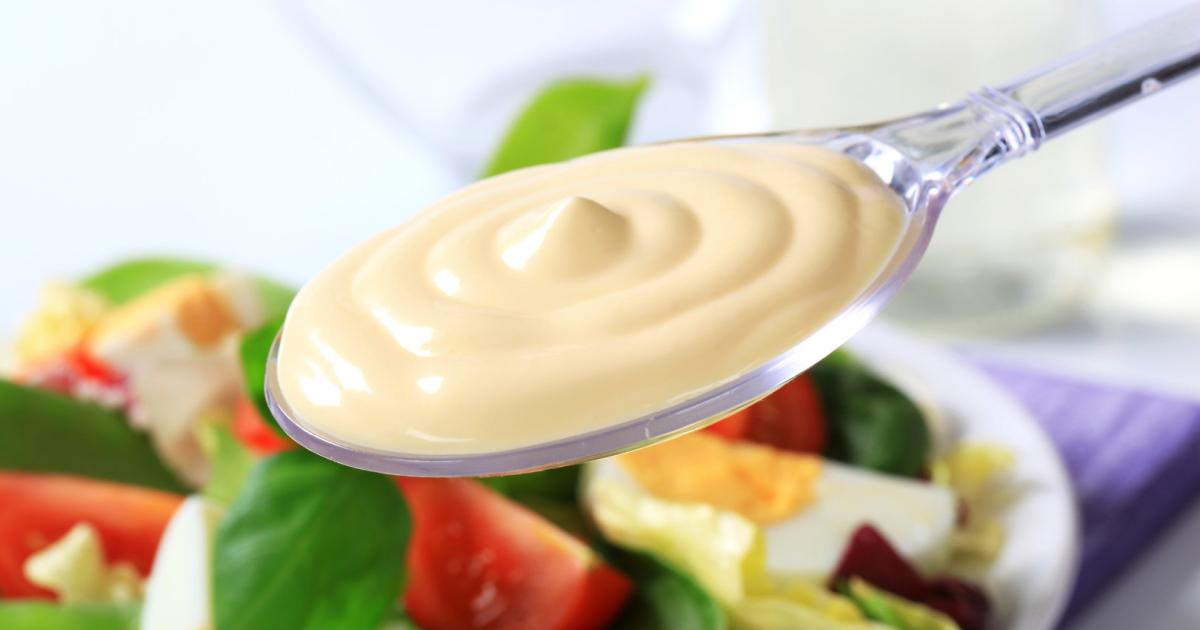 Mayonnaise ohne Ei: Was die beliebte Sauce trotzdem cremig macht