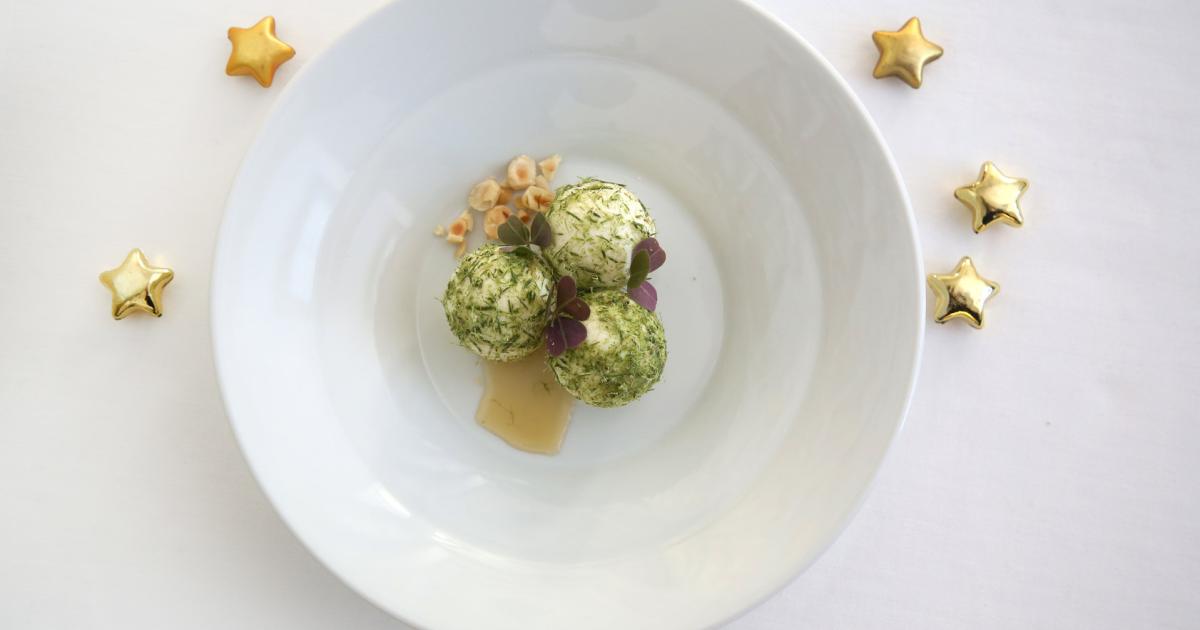 Joghurtmousse im Fichtenstaub aus dem Gasthaus zur Palme
