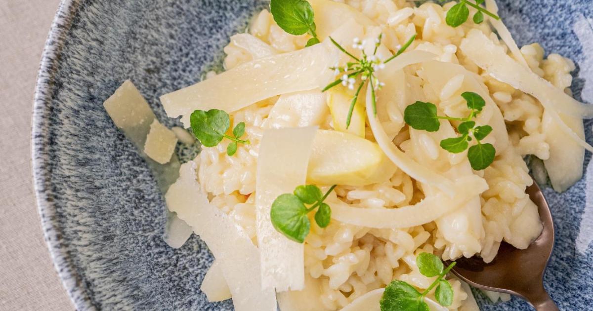 Risotto mit weißem Spargel und Brunnenkresse